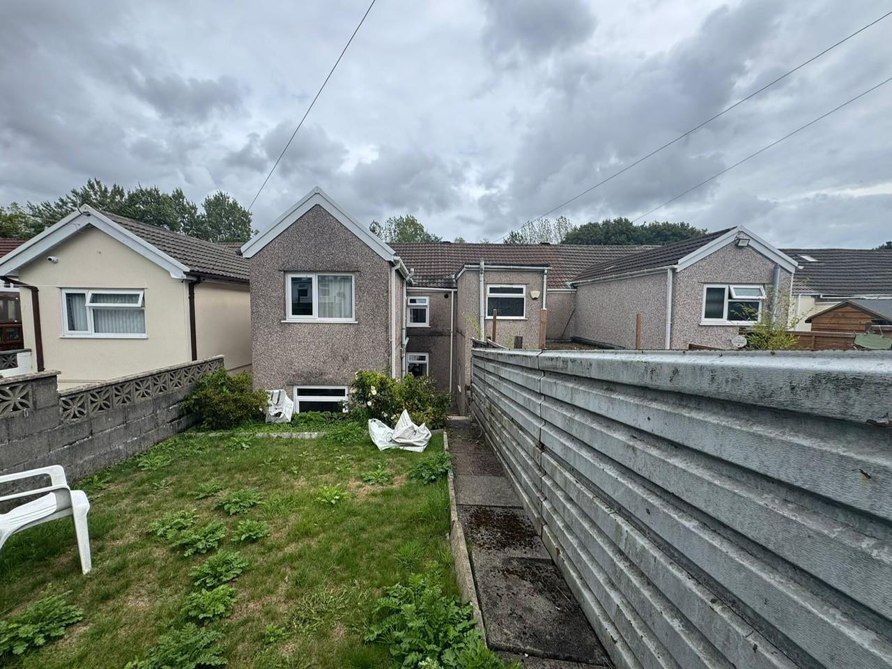 Clydach Road, Morriston, Swansea, SA6 6QH